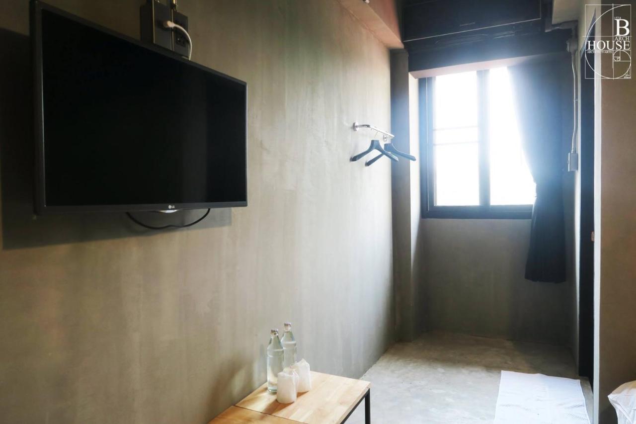 B Arch House Hotel And Cafe Ll No Parking Ll Chiang Mai Esterno foto